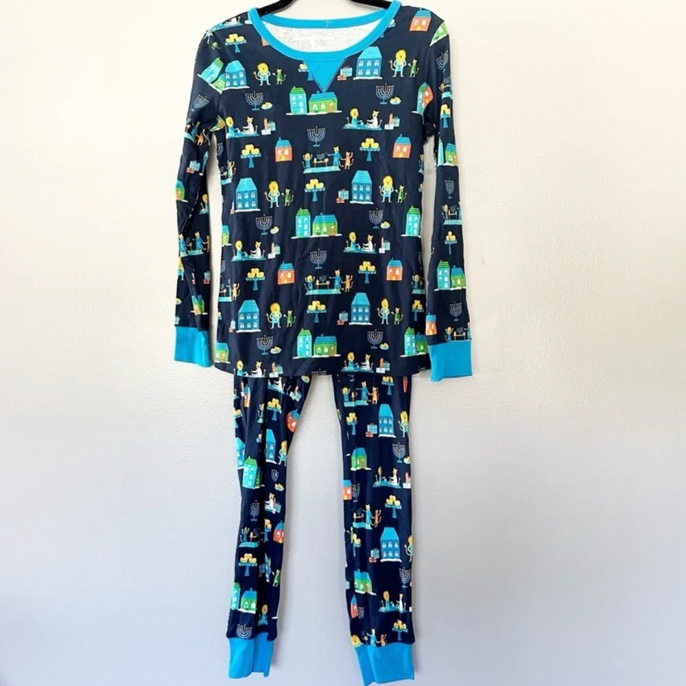 Women’s Target Family Sleep Hanukkah Pajamas - Picture 3 of 4